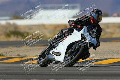 media/Jan-20-2023-Apex Assassins (Fri) [[05880b9d29]]/Trackday 2/Session 3 (Turn 4)/